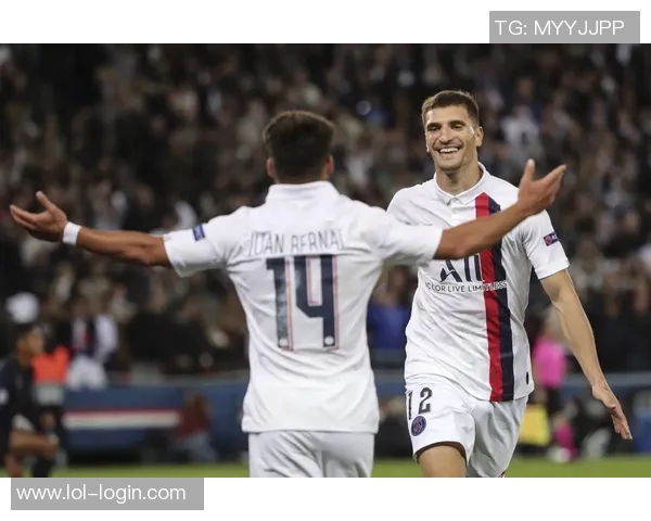 皇马大胜巴黎圣日耳曼四球狂潮引发转会风波与绝杀瞬间回顾