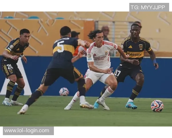 世界杯本菲卡与莱比锡战成平局红牌争议引发全场热议