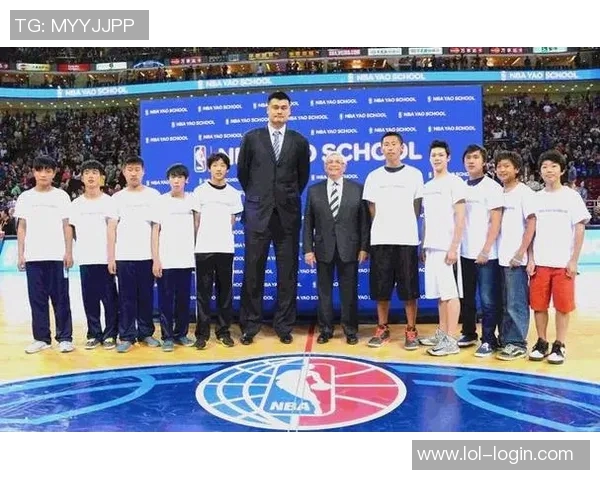 姚明在休斯顿的铜像揭幕仪式见证传奇生涯与中美篮球文化的交融