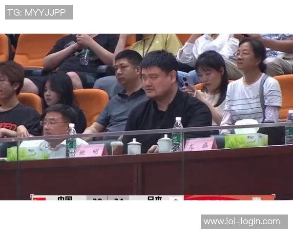 姚明罚球空心的背后故事与篮球技巧的完美结合