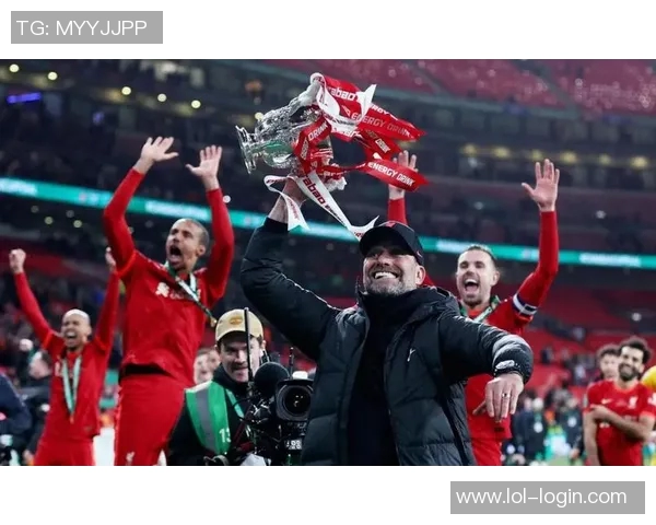 友谊赛精彩回顾：里昂小胜利物浦点球大战引发全场热烈反响