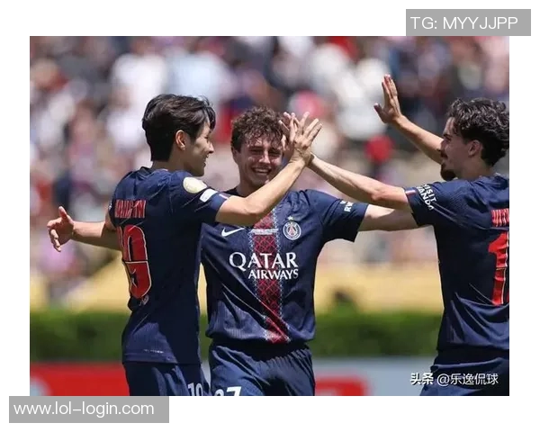 国米与巴黎圣日耳曼友谊赛平局争议判罚引发全场热议