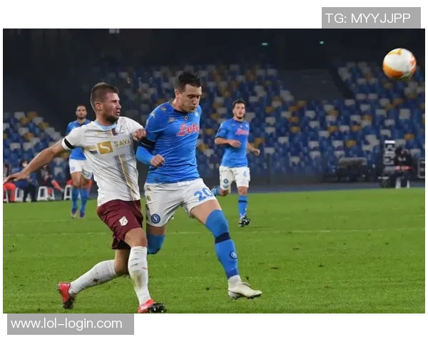 国王杯精彩对决：里昂逆转那不勒斯乌龙球成比赛转折点分析